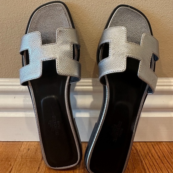 Hermes Shoes - Hermes Authentic Women's Metallic Silver Oran Sandal 38 1/2